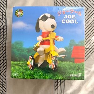 Snoopy Joe Cool Peanuts collectible- Yellow and Black
